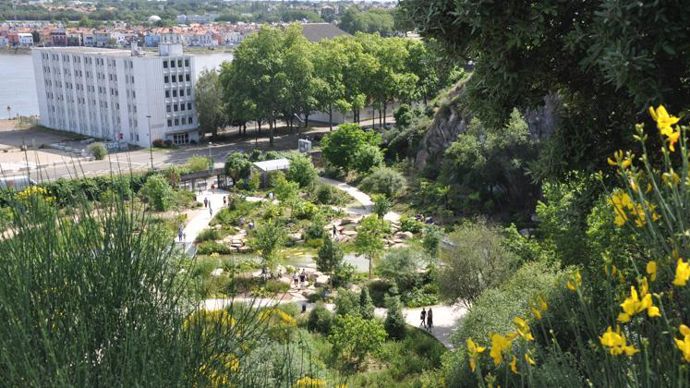 1.Grand prix du jury pour Nantes Métropole Aménagement (44), Jardin extraordinaire de la carrière Miséry. À découvrir en détail dans Le Lien horticole n° 1106 du juin 2021 ! ©Phytolab